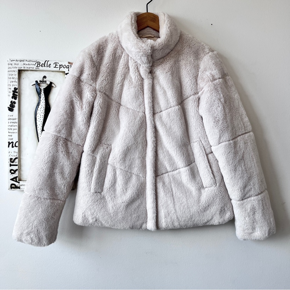 ZARA Women’s Ivory Cream Faux Fur Short Teddy Coat Size S
